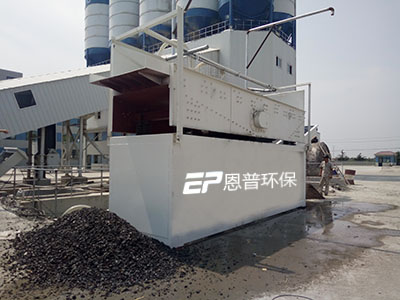 邢臺縣勇久燃料塊加工廠秸稈壓塊機應用案例